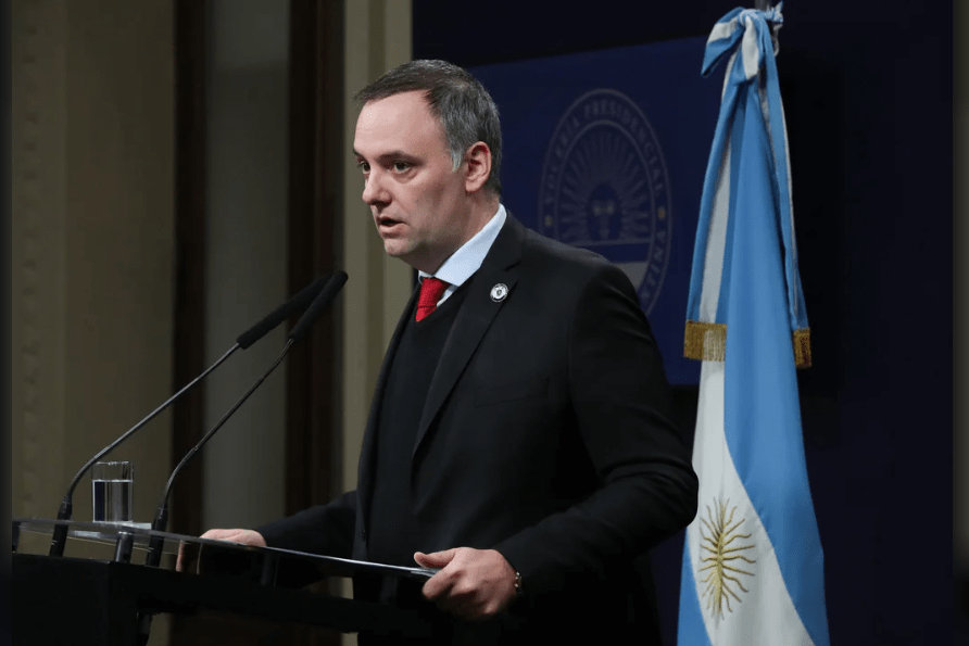 ¿Manuel Adorni presidente? El vocero de Milei no descarta una futura&nbsp;candidatura